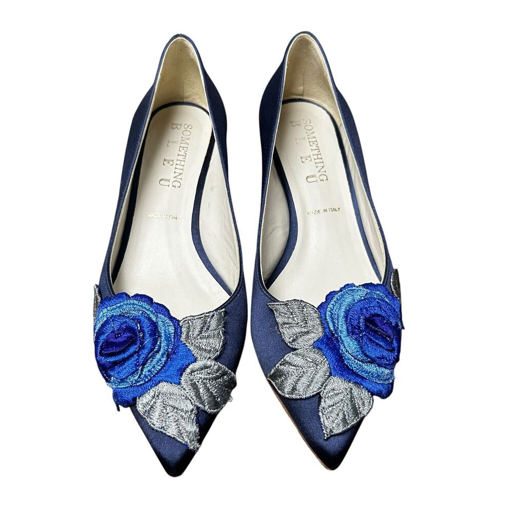 Something Bleu Navy Satin Bo Pointed Toe Floral Applique Kitten Heels Womens 6